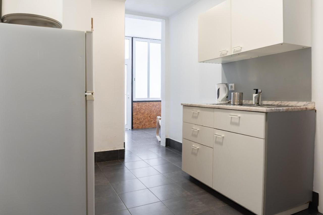 Entrecampos - Two Bedroom Apartment With Terrace Lisbon Bagian luar foto